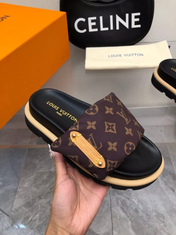 LV Giovanni Brown Sandals