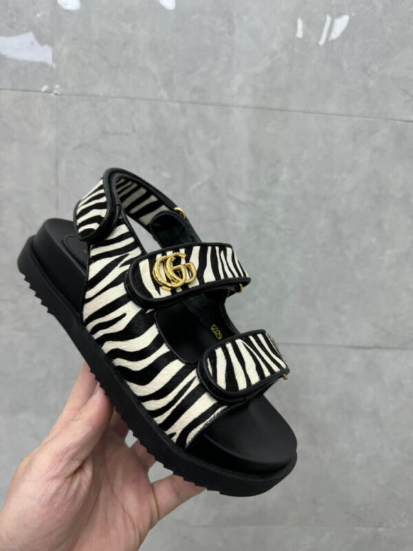 Gucci Zebra Print Double G Sandals